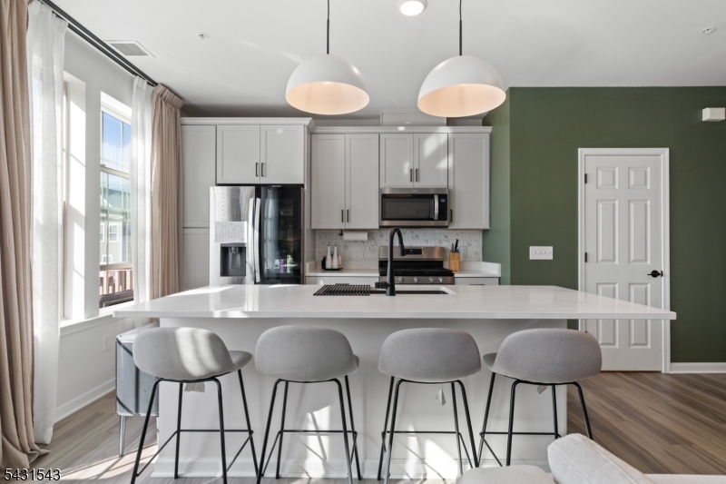 9 Arnold Dr
