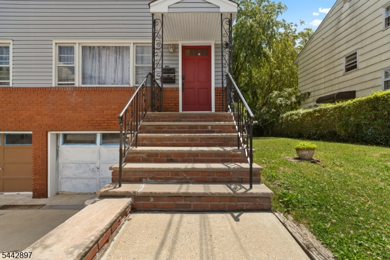 1755 Winfield St Apt 2 2