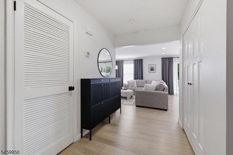 184 VISTA DR