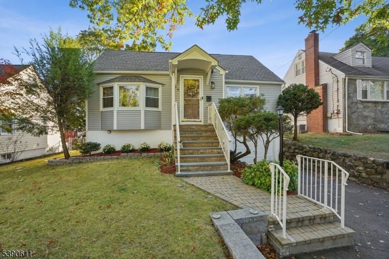 18 Sunnyside Rd