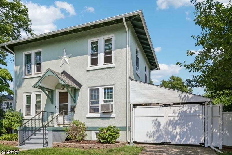 547 Arlington Ave