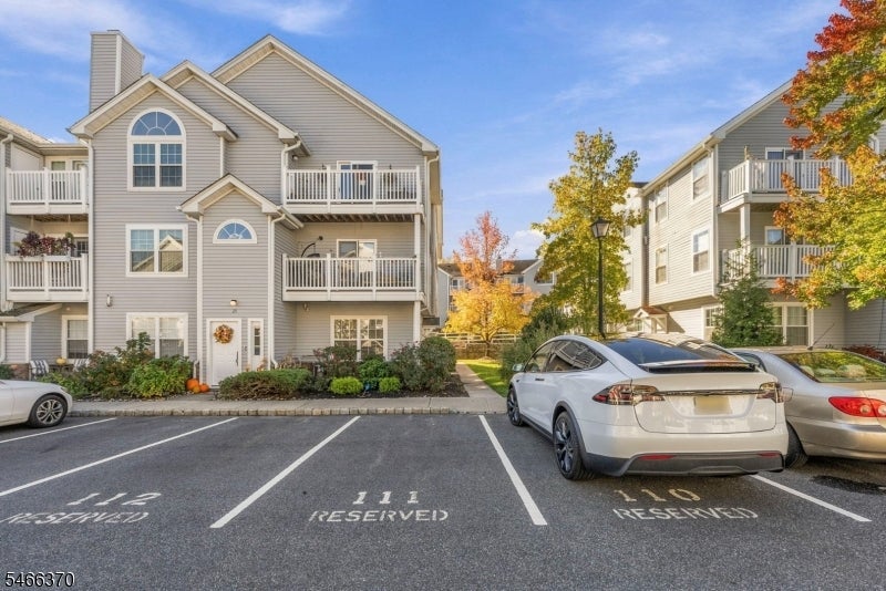17 Springbrook Rd East 17