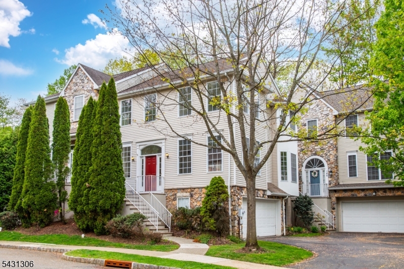 148 Arrowgate Dr