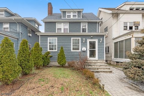 886-888 Degraw Ave Newark City NJ 07104