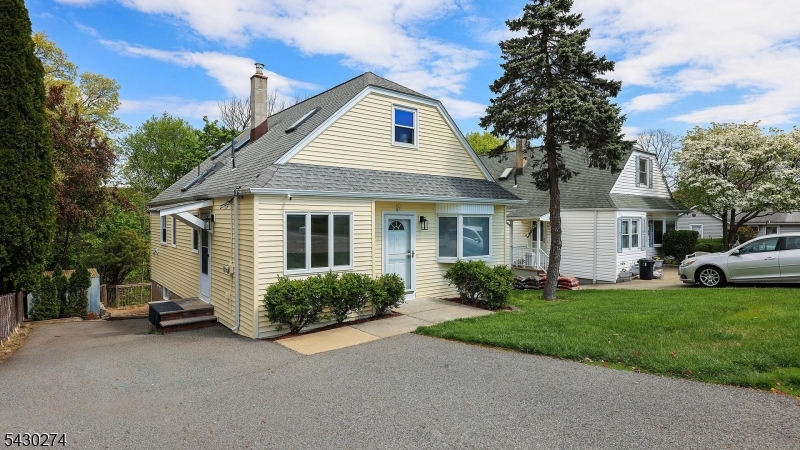 34 Arch St