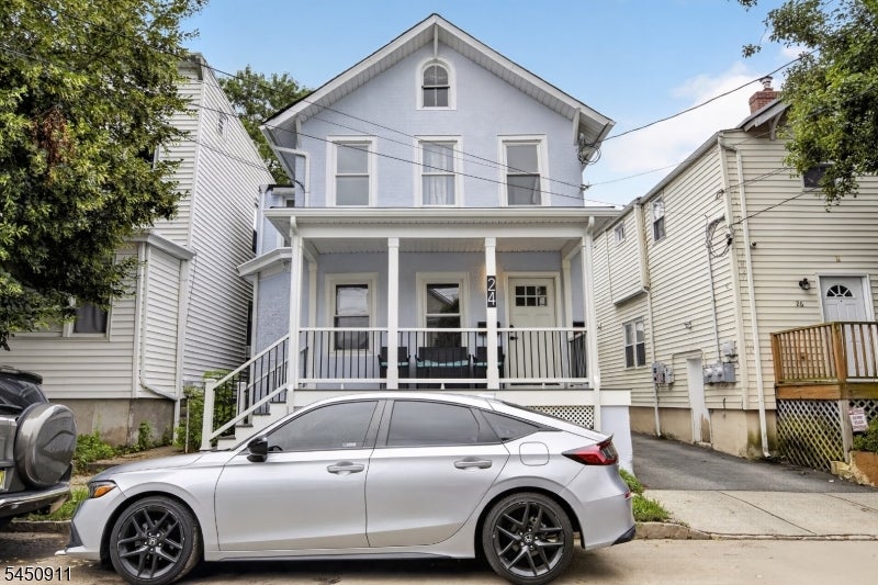 24 Dean St 1