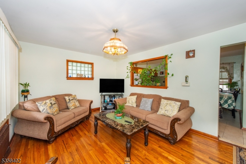 350 Trenton Ave