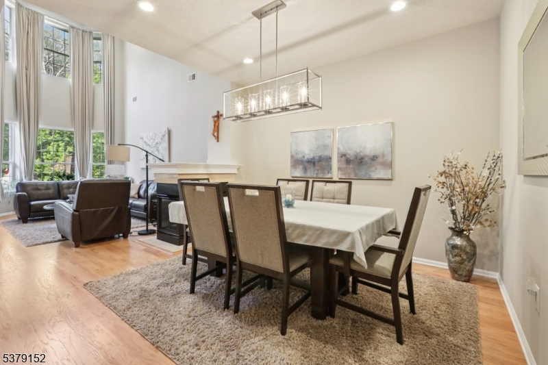 40 Kensington Dr