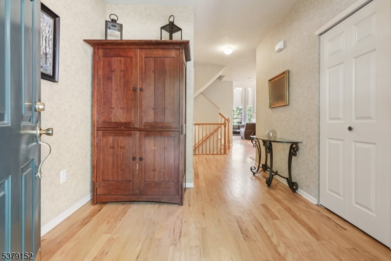 40 Kensington Dr
