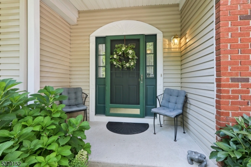 40 Kensington Dr