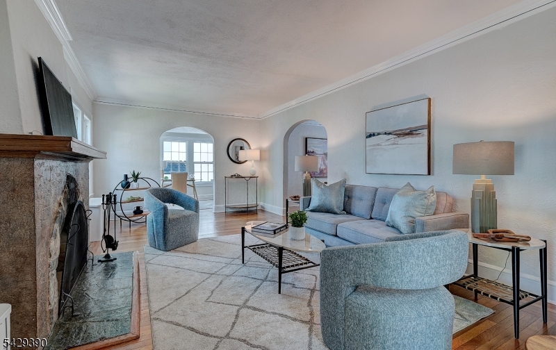 18 Evergreen Pl
