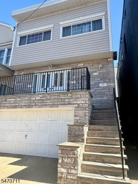 158 Nelson Ave