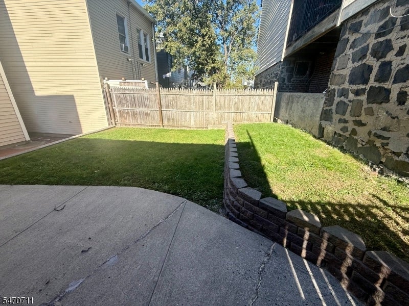 158 Nelson Ave