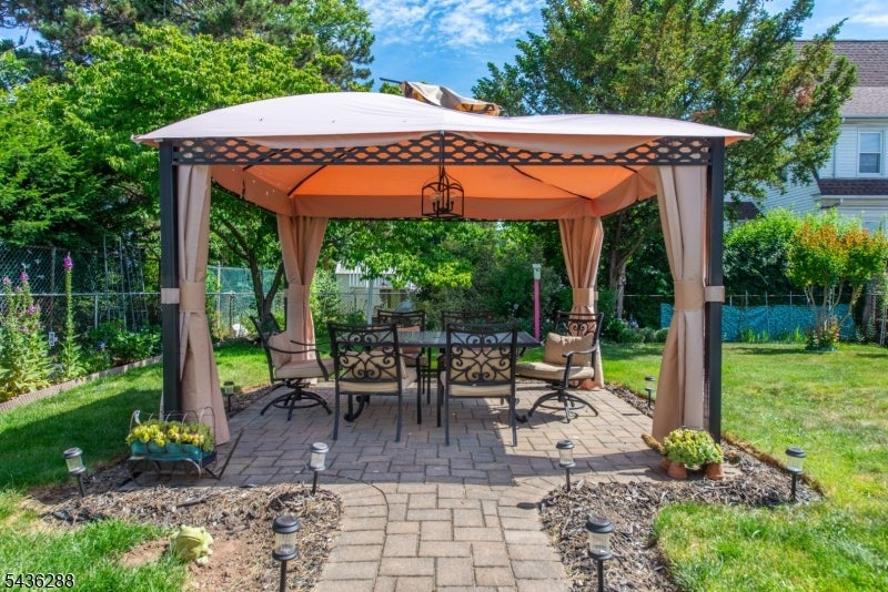 74 Delawanna Ave