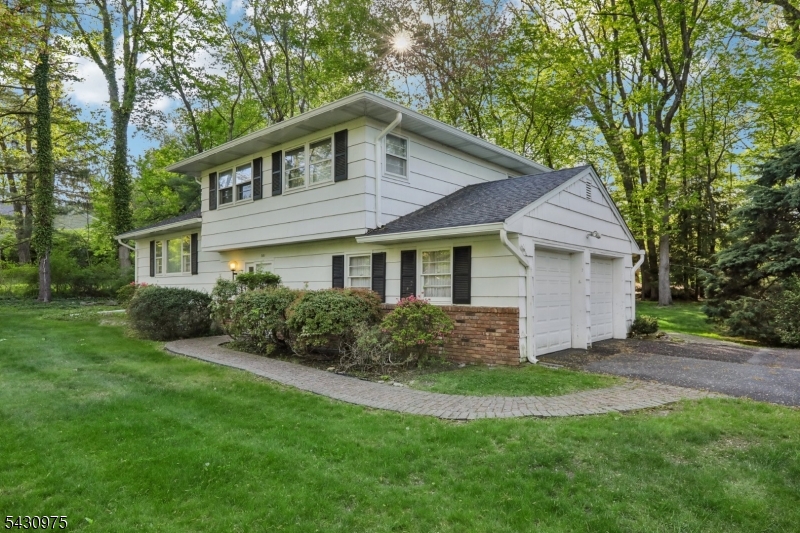 501 Terhune Ter