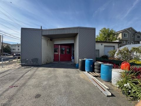 14-24 Holmes St Belleville Twp. NJ 07109