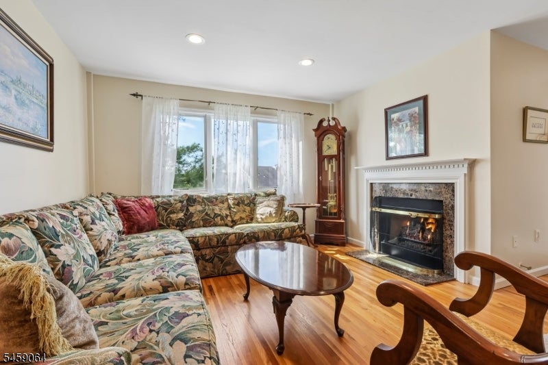 411 Heights Dr