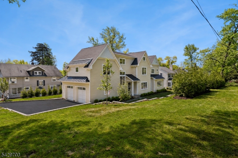 330 Wyoming Ave