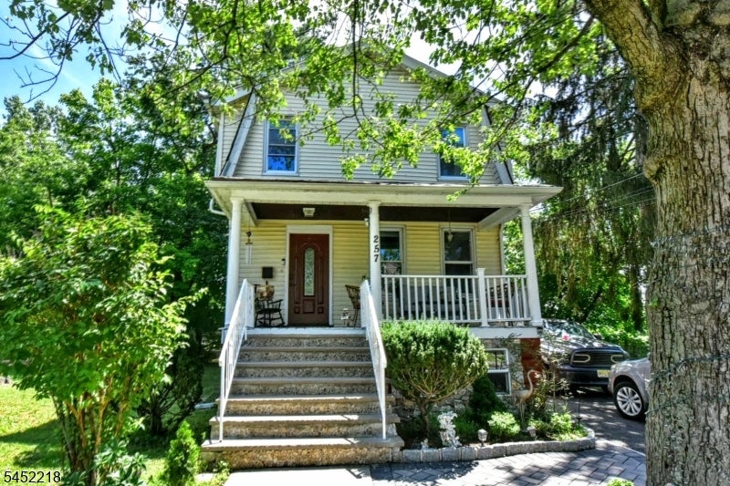 257 Epps Ave