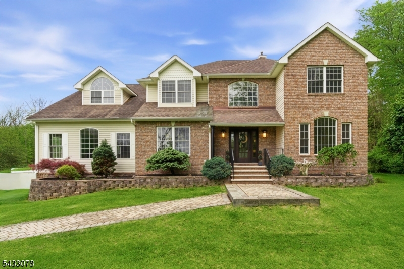 9 Valley Manor Dr