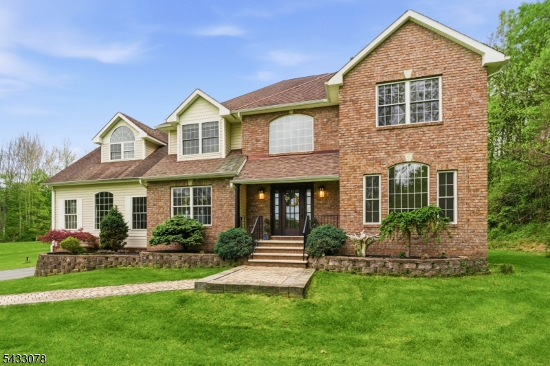 9 Valley Manor Dr