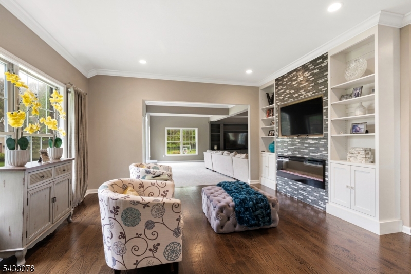 9 Valley Manor Dr