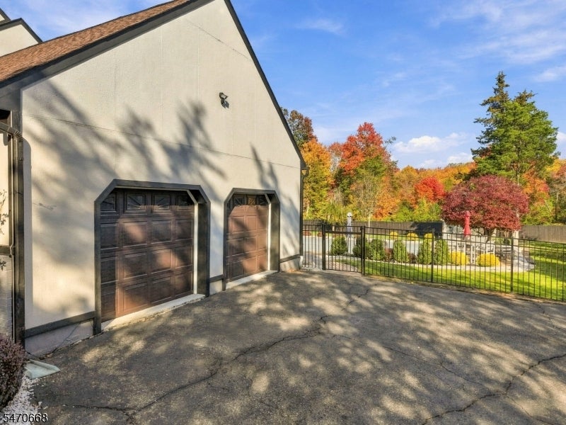 828 Atkinson Cir