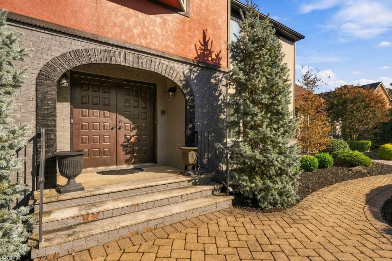 828 Atkinson Cir