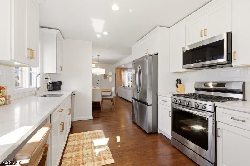 152 Remsen Ave
