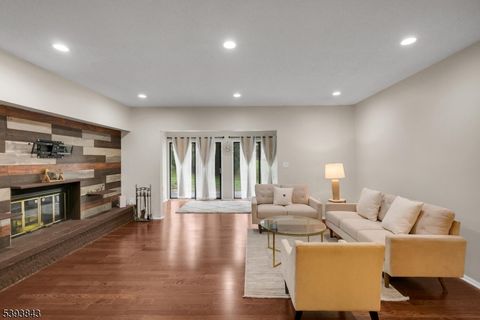 Photo of 14 Woodward Ln, Bernards, NJ 07920 (MLS # 3994975)