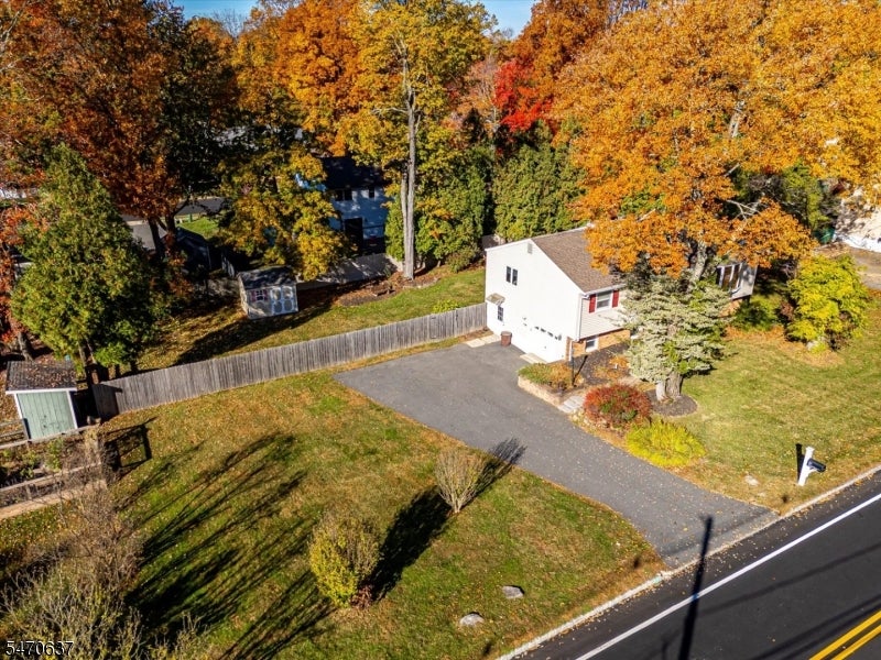 10 Sunset Dr