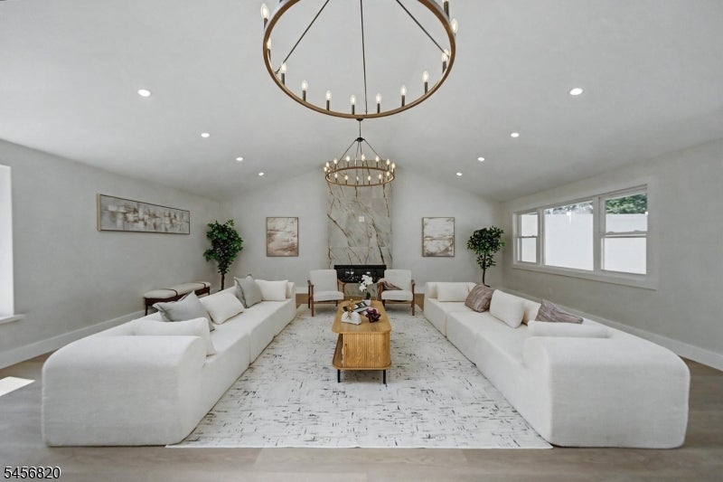 19 Ferndale Rd