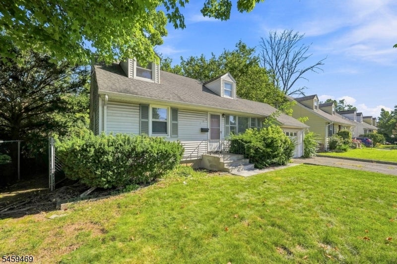 109 W Hanover Ave