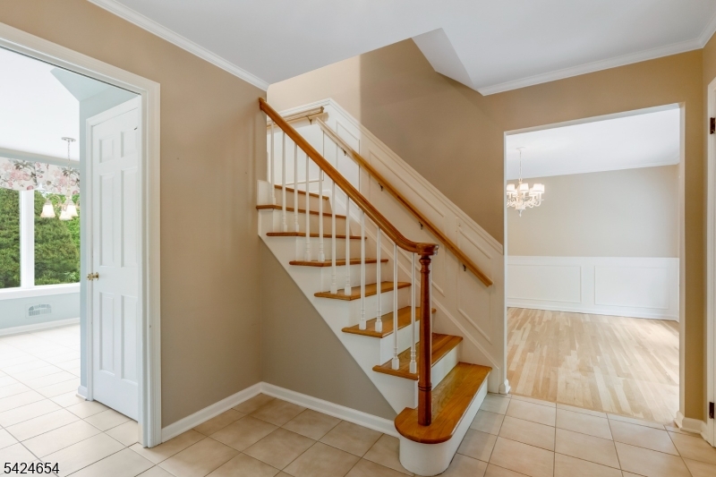 908 Sherwood Rd