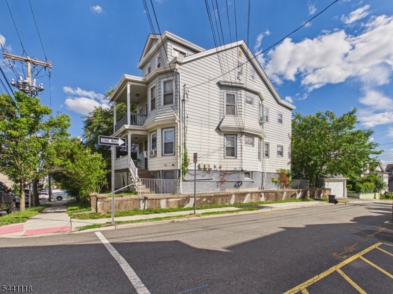 139 Fairview Ave