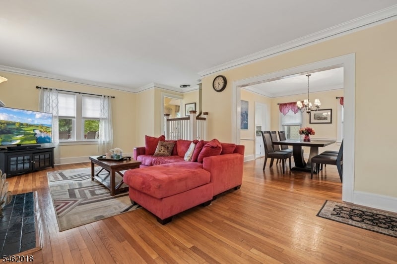 21 Midland Dr