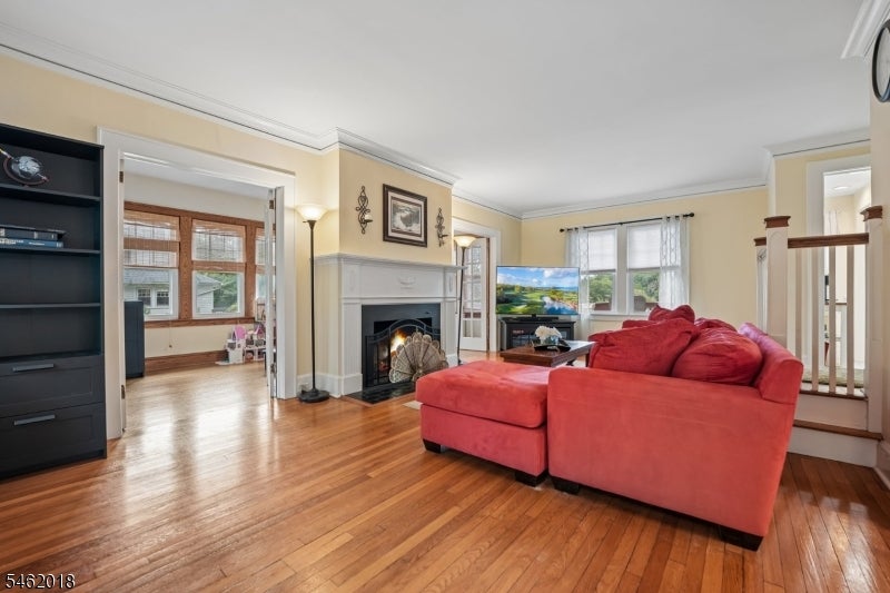 21 Midland Dr