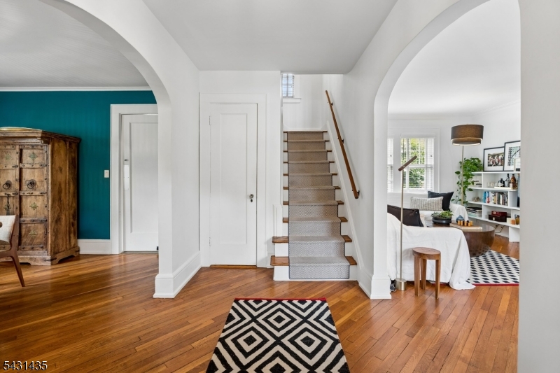 284 Winthrop Ter