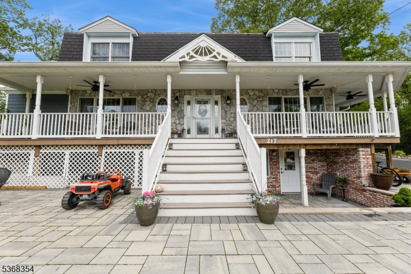 217 Green Rd