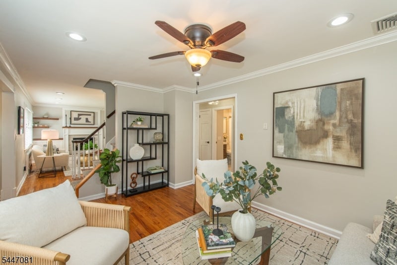 37 Evans Rd