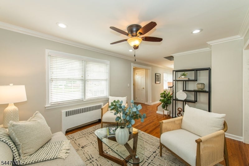 37 Evans Rd