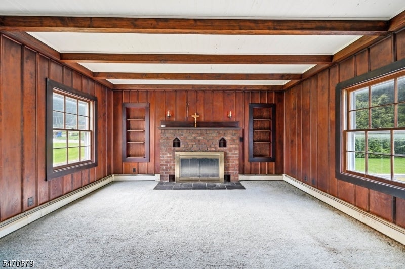 14 Sand Spring Rd