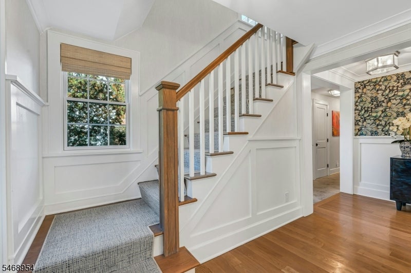 37 Fairview Ave