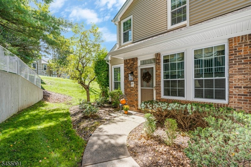 17 Quail Brook Court