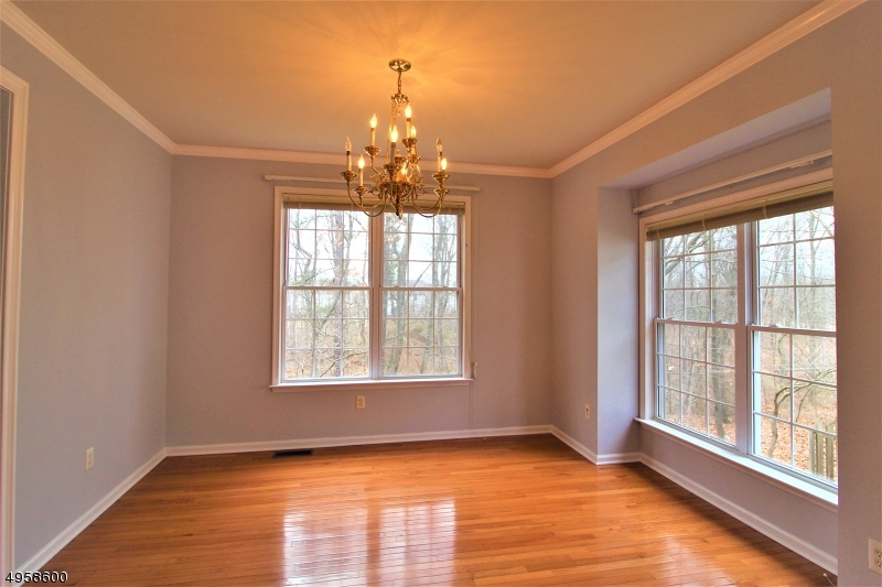 53 Hendrickson Dr