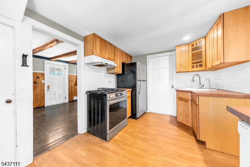 529 Green Pond Rd