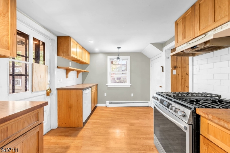529 Green Pond Rd