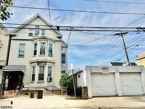 14 Darcy St Newark City NJ 07105