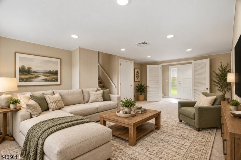 10 Aldom Cir