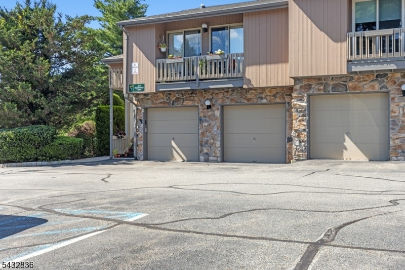 2 McChesney Ct 2